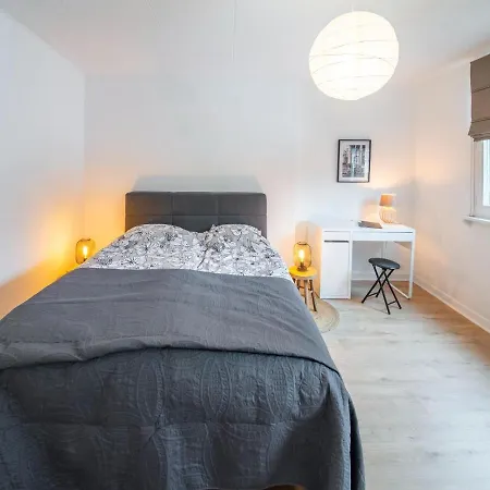 Spacious In With Parking Holiday home