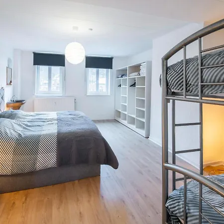 Spacious In With Parking Holiday home Spa