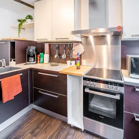 Spacious In With Parking Holiday home Spa